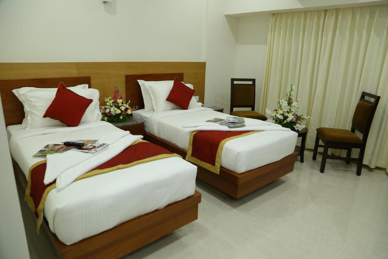Hotel U.T.Elegance Bangalore Exterior photo