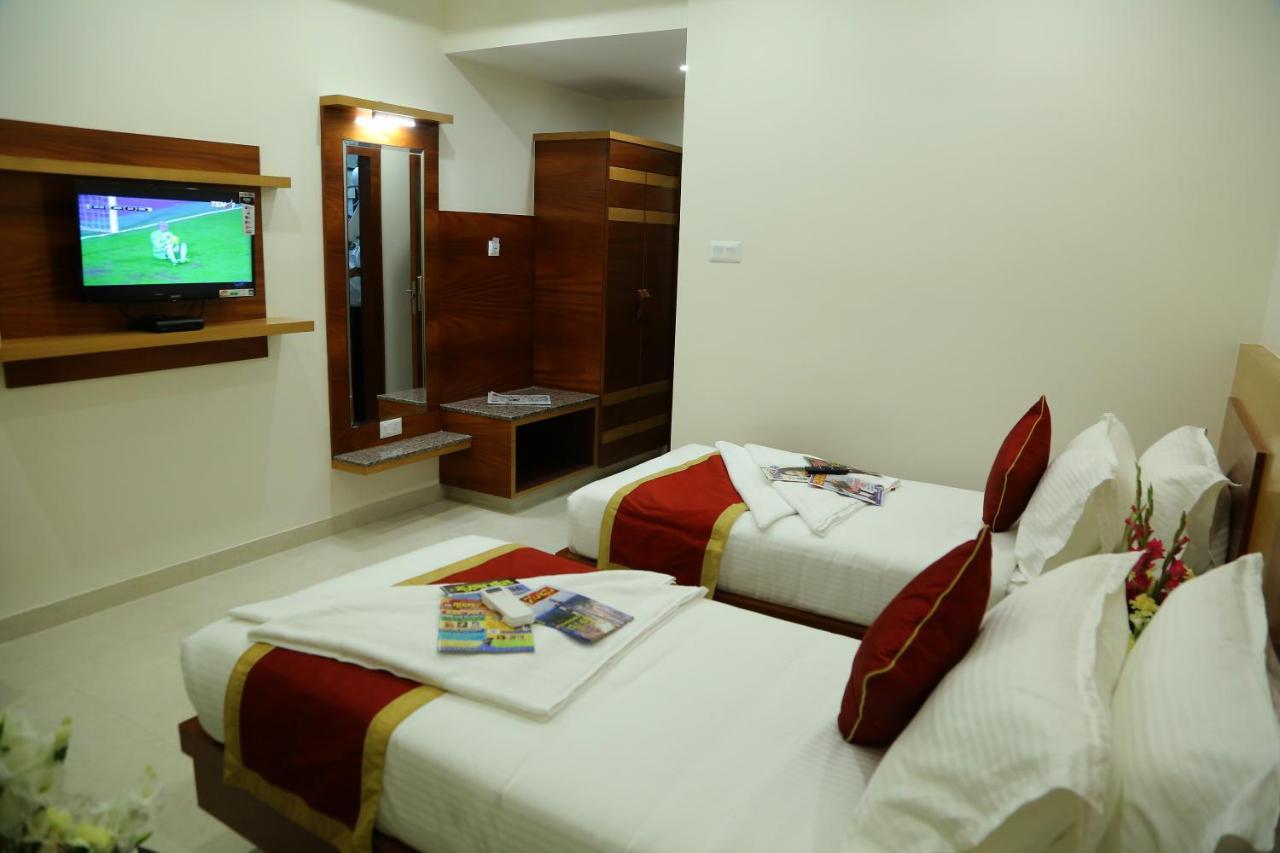Hotel U.T.Elegance Bangalore Exterior photo