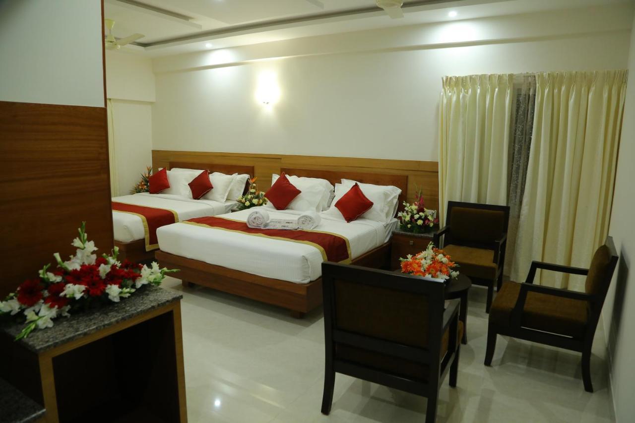 Hotel U.T.Elegance Bangalore Exterior photo
