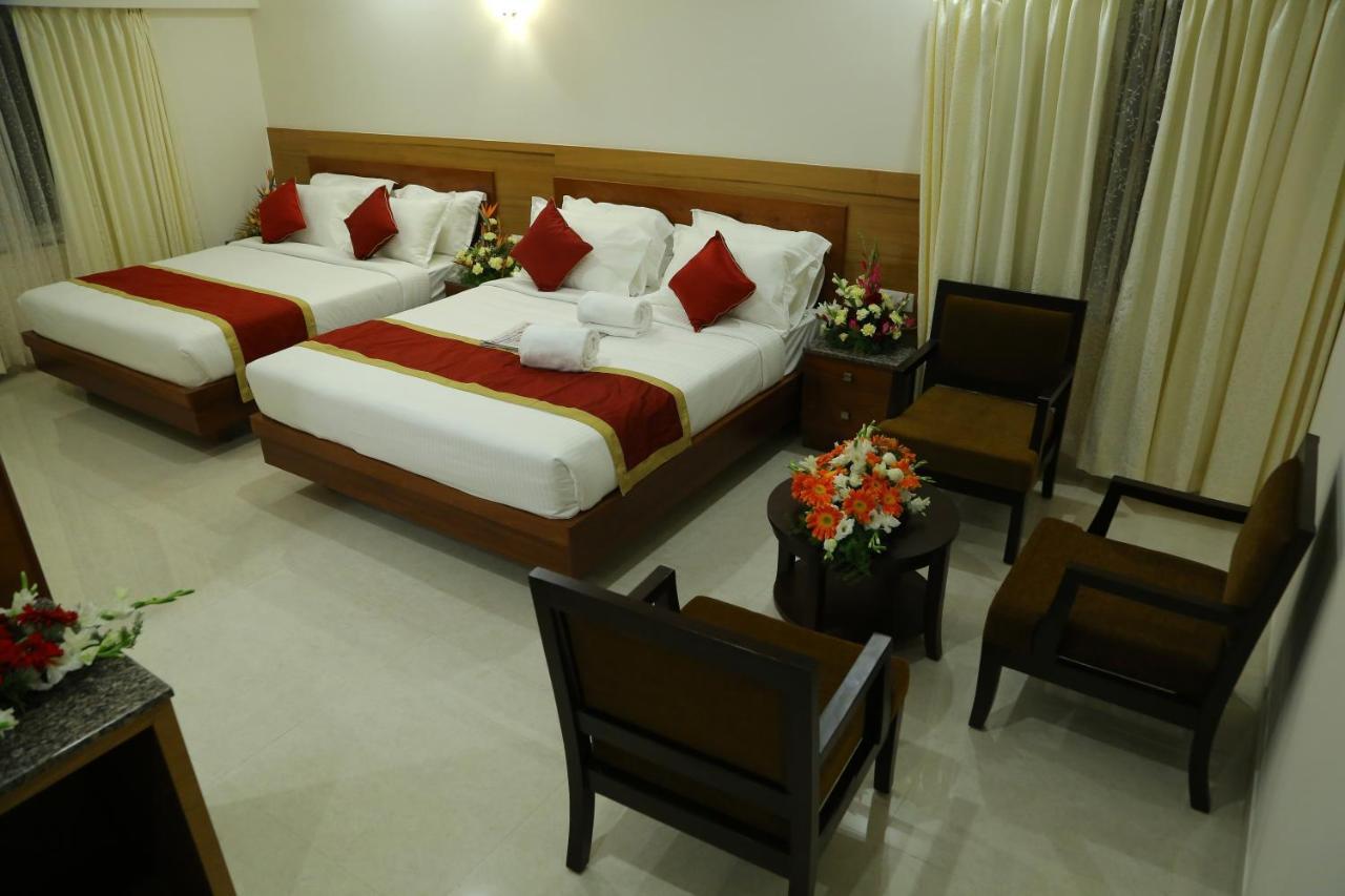 Hotel U.T.Elegance Bangalore Exterior photo